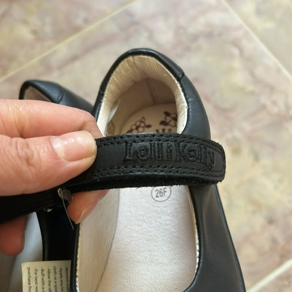NWT Lelli Kelly Classic Black Leather School Shoes (F Fitting) Size 26F/ US 8